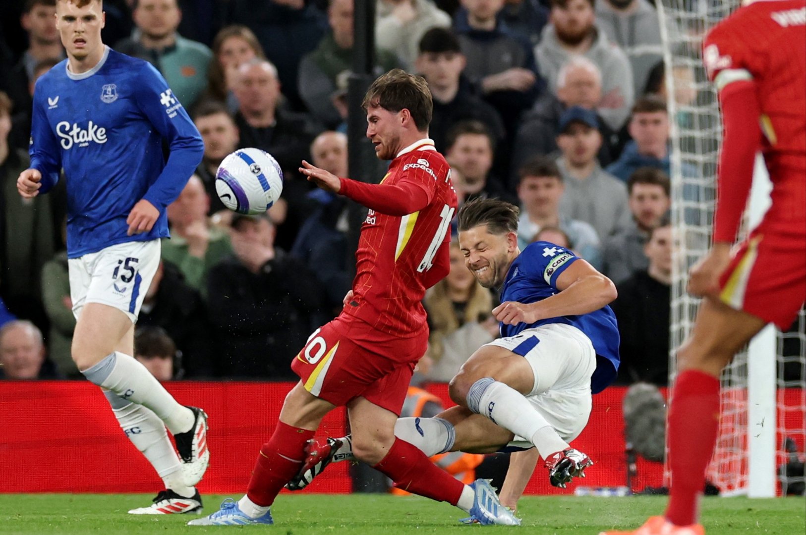 免费在线观看英超高清直播_(英超直播在线观看360cctv)  第2张