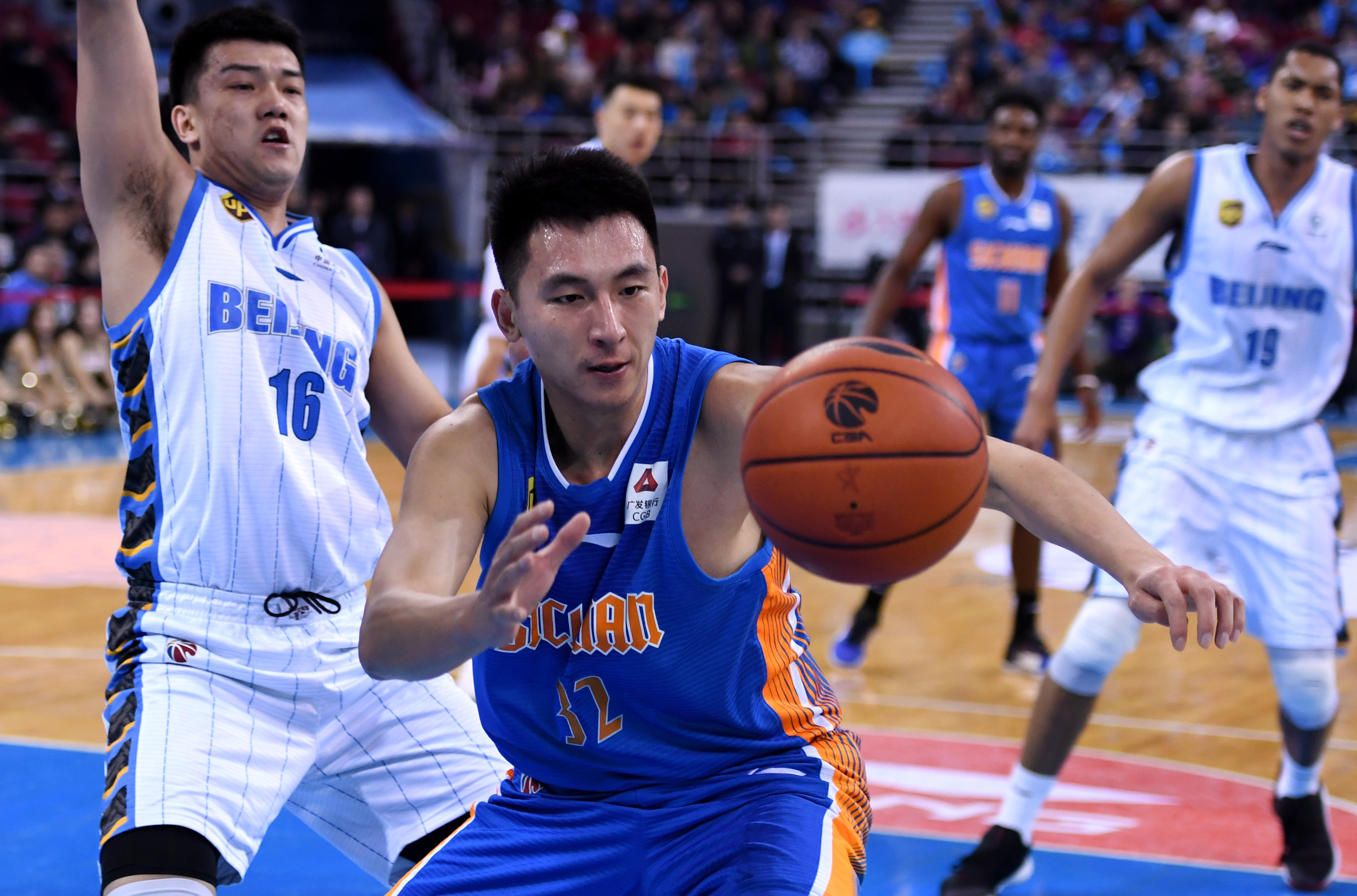 cba四川比赛_(cba四川比赛场地)  第2张