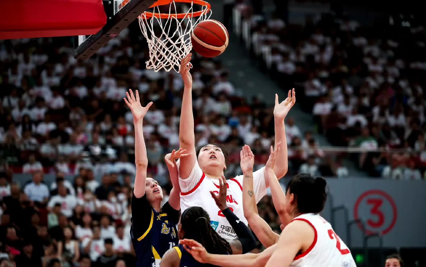 女篮直播cctv5今天现场直播_(女篮直播cctv5今天现场直播去哪儿看)