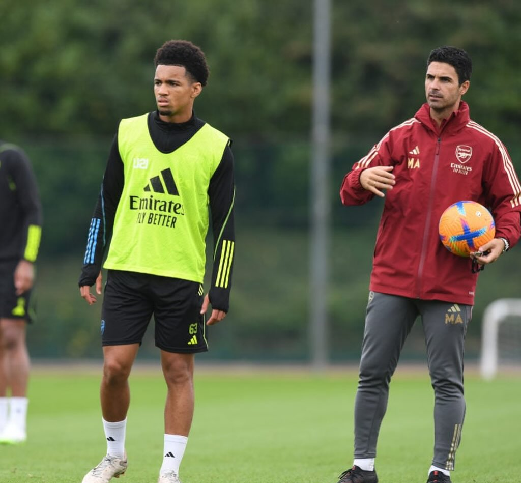 关于阿森纳准备对阿贾克斯后卫哈托采取行动球队将竞争球员的信息 第1张 关于阿森纳准备对阿贾克斯后卫哈托采取行动球队将竞争球员的信息 第1张