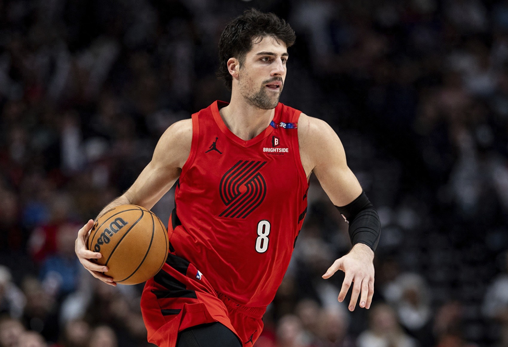 关于NBA常规赛开拓者121-119险胜雷霆亚历山大35分阿夫迪亚26分10板9助的信息  第1张