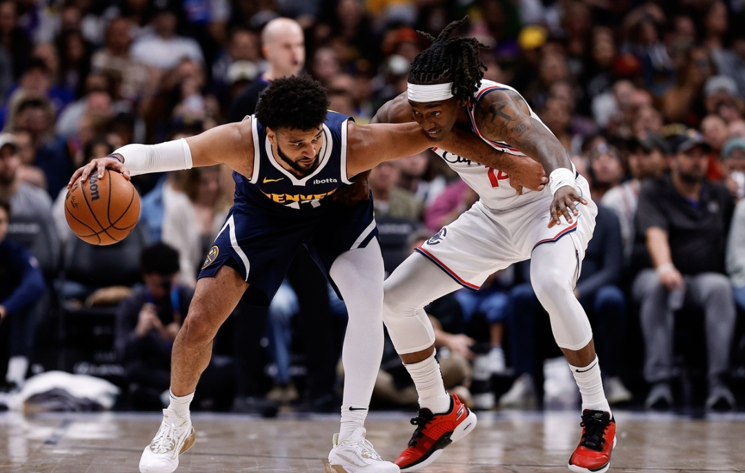 NBA常规赛掘金主场117-100大胜步行者约基奇32+14+14哈达威17分的简单介绍  第2张