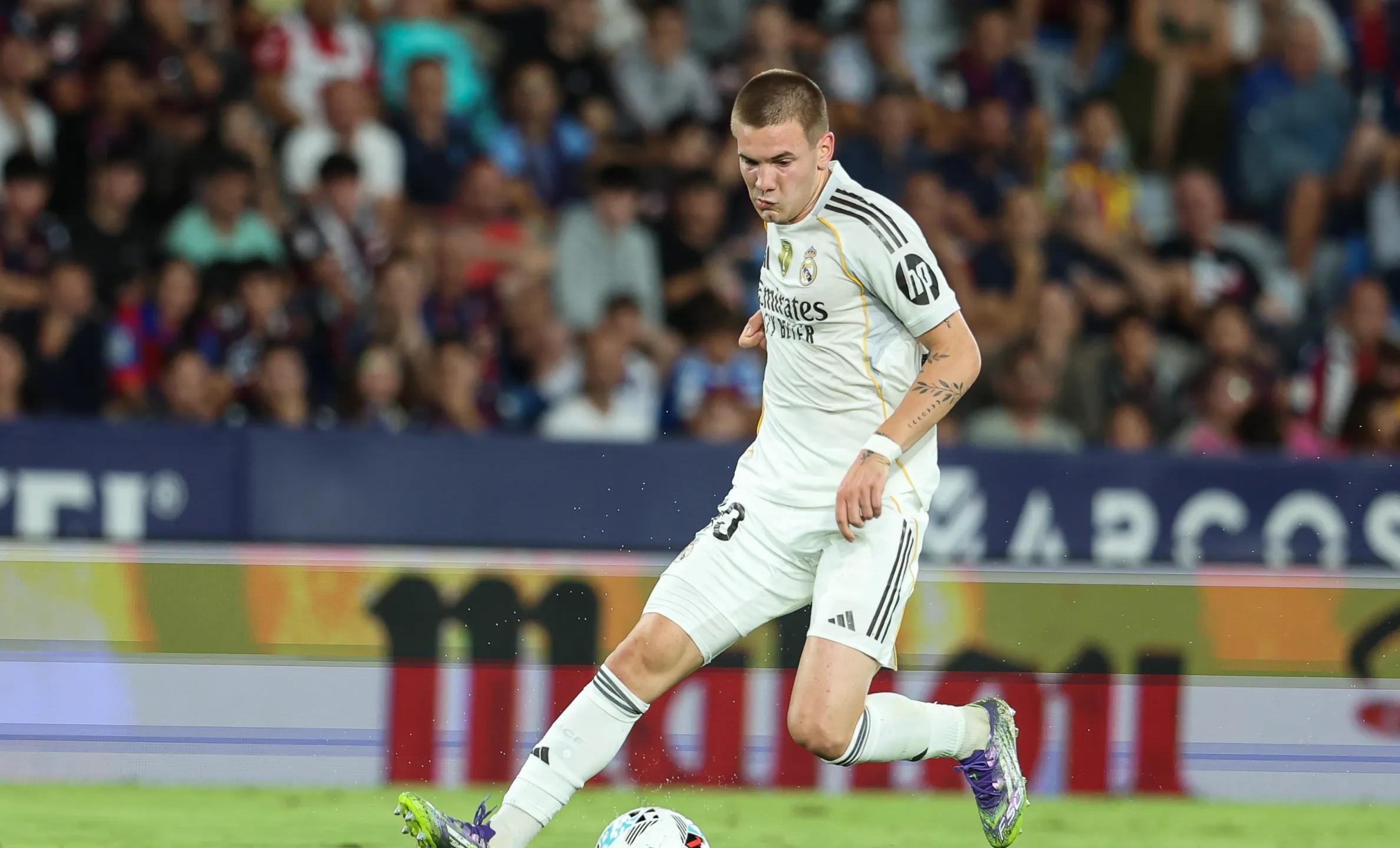 包含记者:马斯坦托诺首选皇马巴黎也在关注中的词条 第1张 包含记者:马斯坦托诺首选皇马巴黎也在关注中的词条 第1张