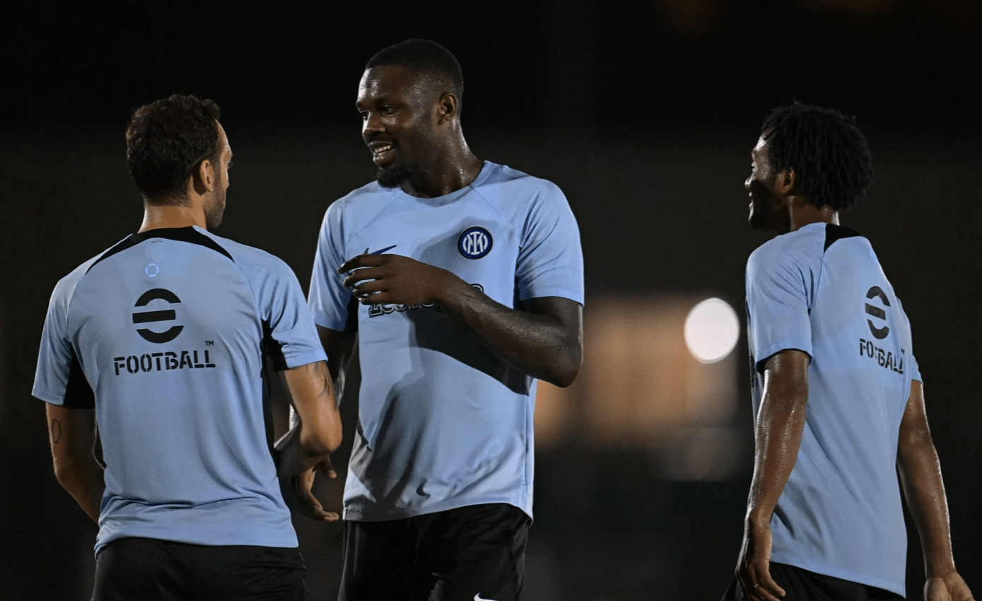 关于曝巴雷拉拒绝利雅得新月坚持留队的信息  第1张