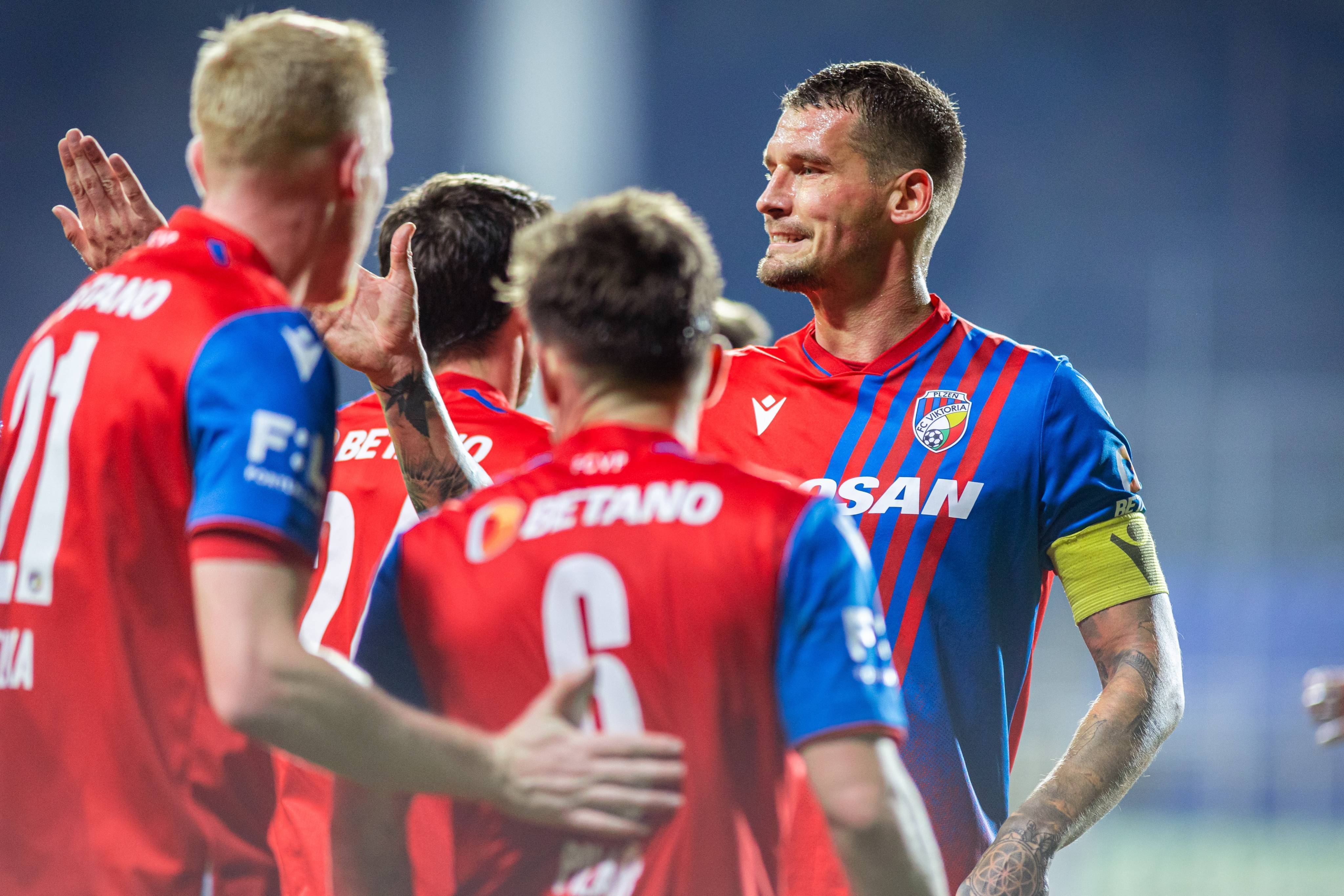 关于欧冠附加赛布鲁日VS格拉斯哥流浪者今日预测布鲁日占据总比分优势的信息 第2张 关于欧冠附加赛布鲁日VS格拉斯哥流浪者今日预测布鲁日占据总比分优势的信息 第2张