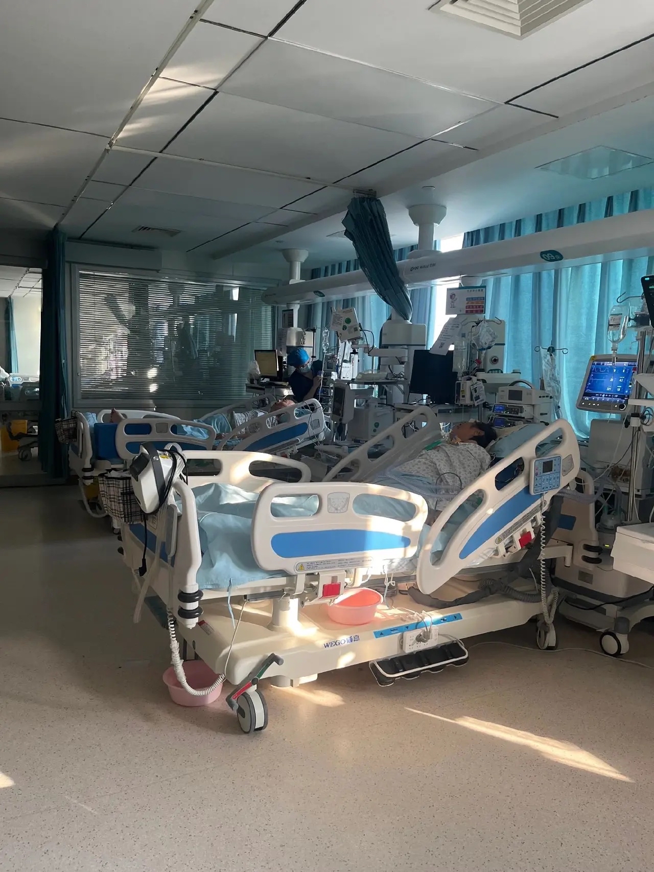 加斯科因被发现在家中晕倒随后被紧急送往医院的简单介绍 第1张 加斯科因被发现在家中晕倒随后被紧急送往医院的简单介绍 第1张