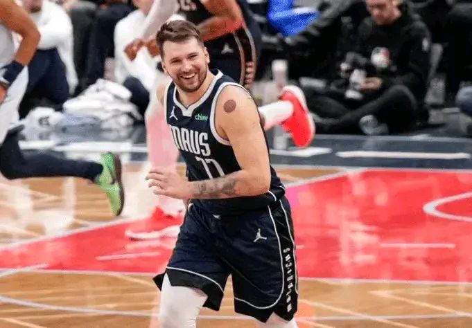 东契奇砍下37分11板9助准三双斯洛文尼亚男篮三连胜的简单介绍 第1张 东契奇砍下37分11板9助准三双斯洛文尼亚男篮三连胜的简单介绍 第1张