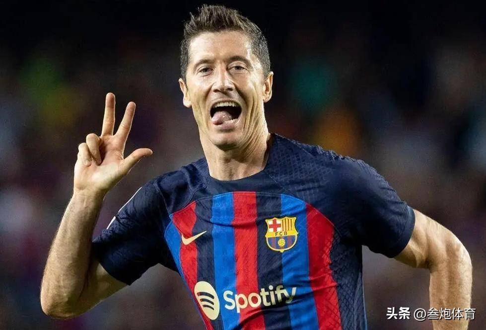 包含沙特球队关注莱万目前与巴萨合同仅剩1年的词条  第2张