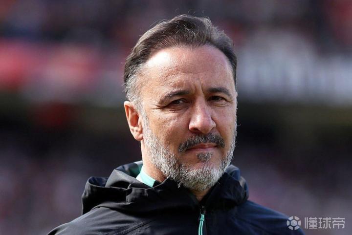 狼队主帅维托尔-佩雷拉下课本赛季带队前10轮未尝胜绩的简单介绍 第1张 狼队主帅维托尔-佩雷拉下课本赛季带队前10轮未尝胜绩的简单介绍 第1张