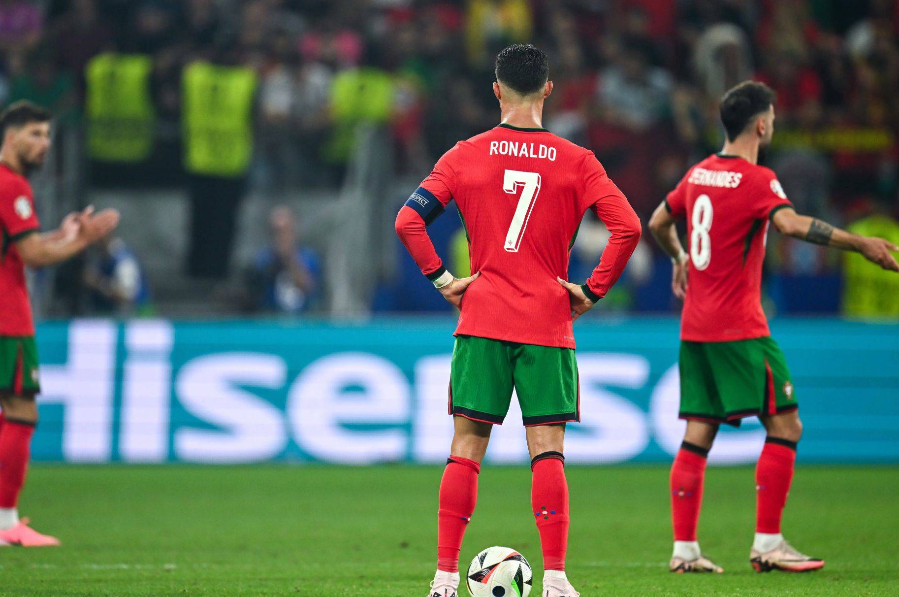 包含C罗:葡萄牙夺冠将震撼世界传统强队本就应该赢得大赛的词条 第2张 包含C罗:葡萄牙夺冠将震撼世界传统强队本就应该赢得大赛的词条 第2张