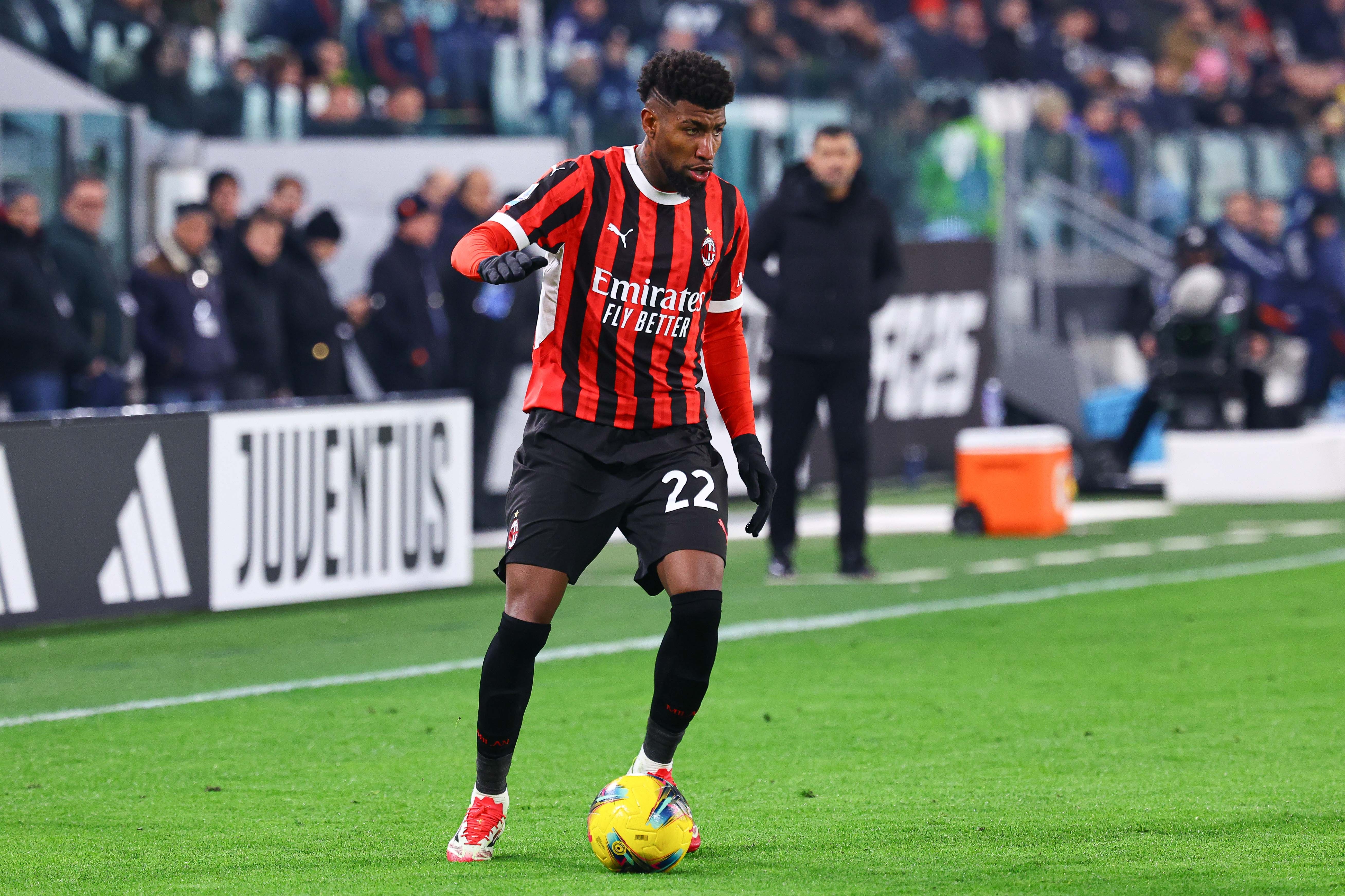 关于AC米兰官方告别沃克晒图发文高兴与之相遇的信息  第2张