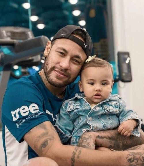 关于利雅得新月将努涅斯作为首选利物浦也在推动球员离队的信息