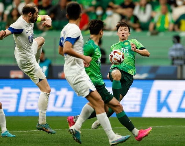 中超北京国安4-0武汉三镇林良铭传射张玉宁破门后伤退的简单介绍  第1张