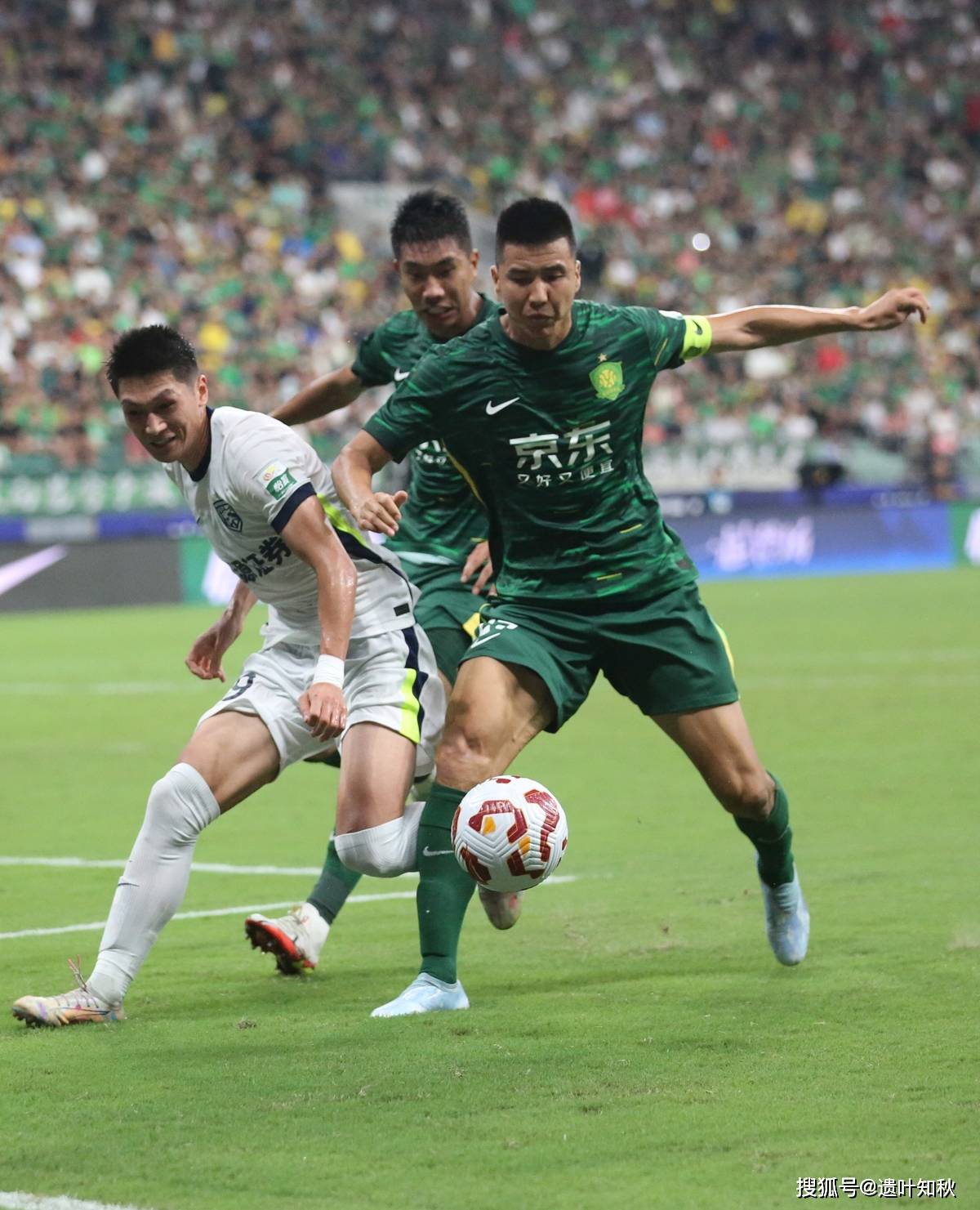 中超北京国安4-0武汉三镇林良铭传射张玉宁破门后伤退的简单介绍  第2张