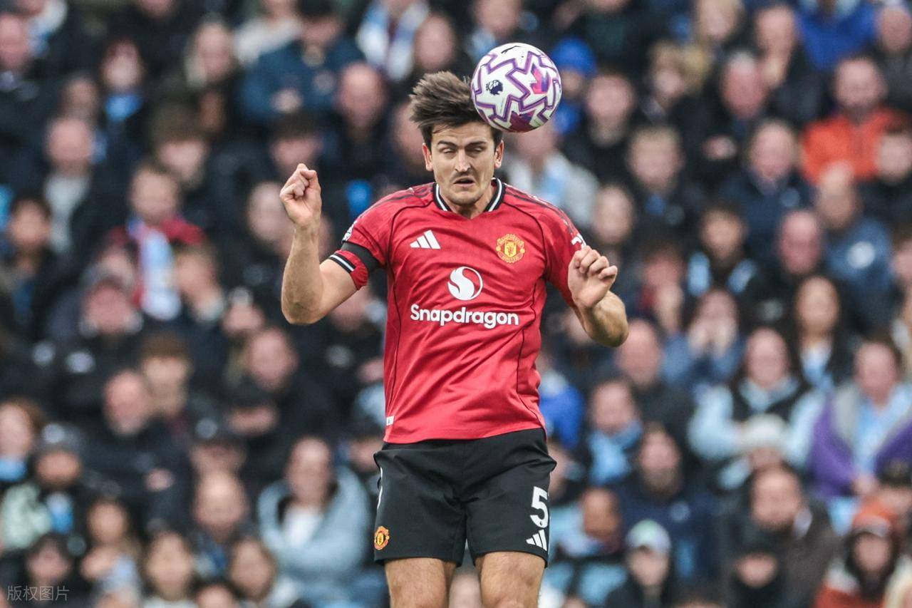 马奎尔愿意与曼联降薪续约球员很热爱球队的简单介绍 第1张 马奎尔愿意与曼联降薪续约球员很热爱球队的简单介绍 第1张