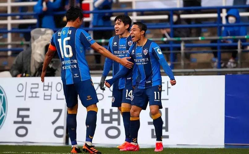 包含世俱杯多特蒙德VS蔚山现代前瞻蔚山现代分组赛已经吞下两连败的词条  第1张