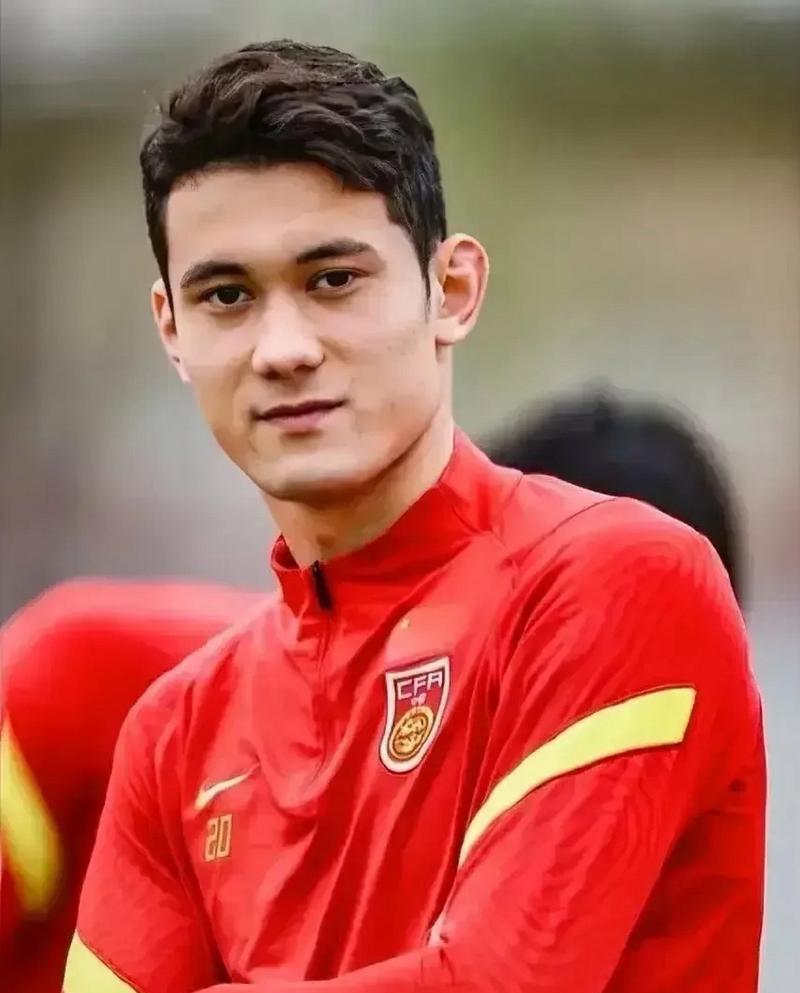 包含张玉宁王上源有望成为国足队长王大雷继续担任第一队长的词条  第2张