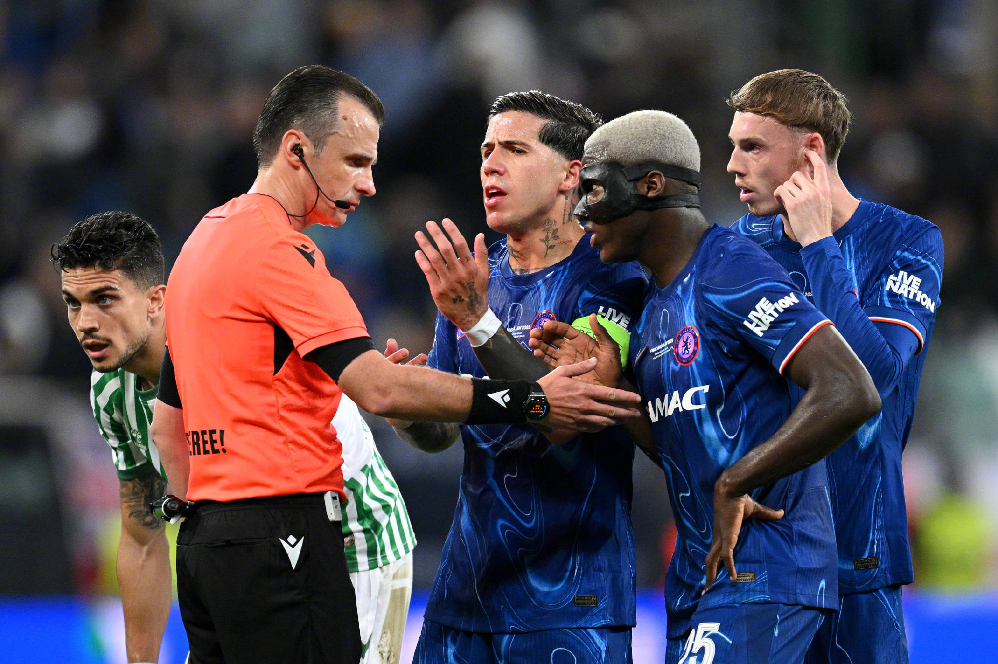 热刺加入哈维西蒙斯竞争切尔西也对球员有意 第2张 热刺加入哈维西蒙斯竞争切尔西也对球员有意 第2张