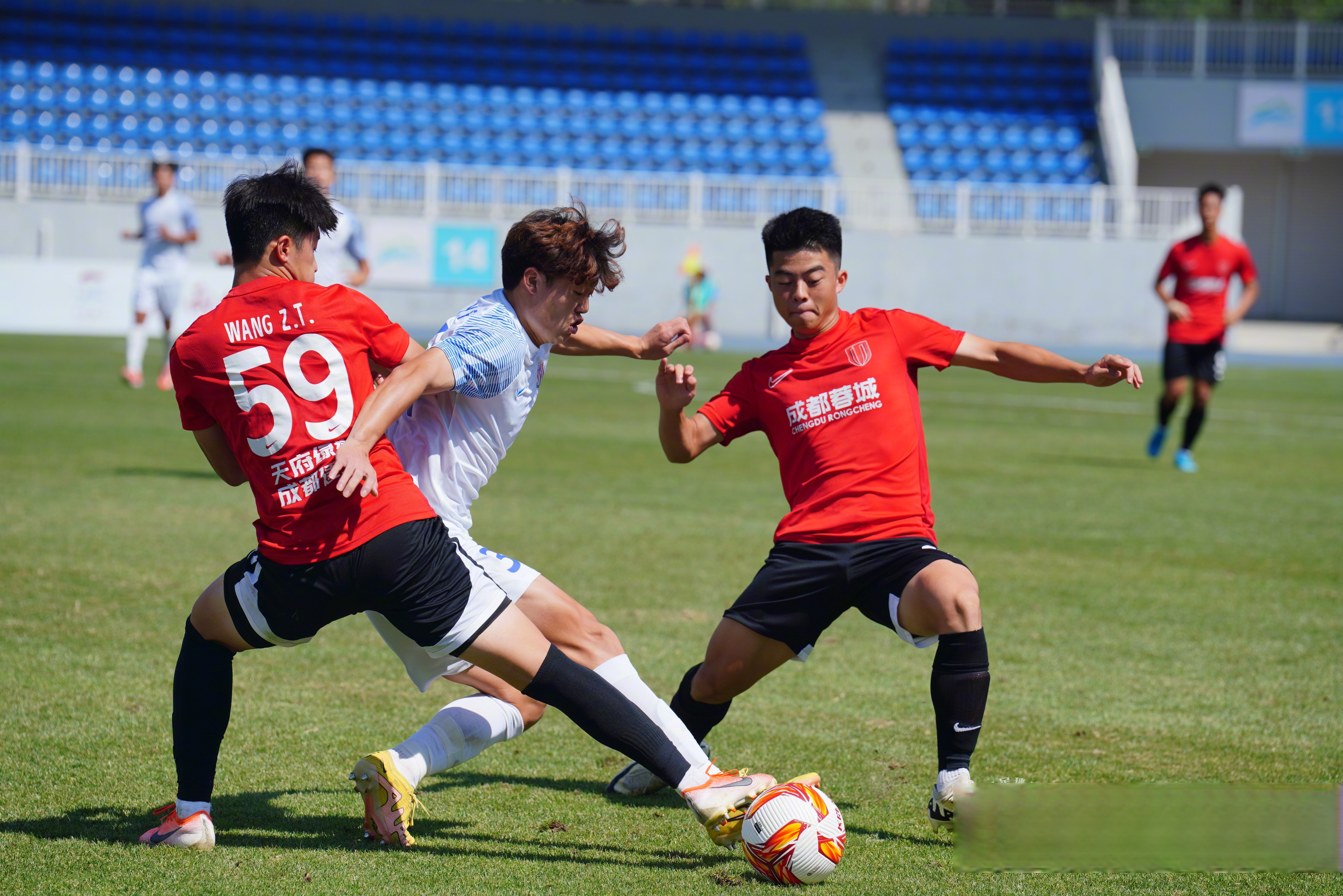 关于媒体人：申花国脚与球队会合未参加合练的信息  第2张