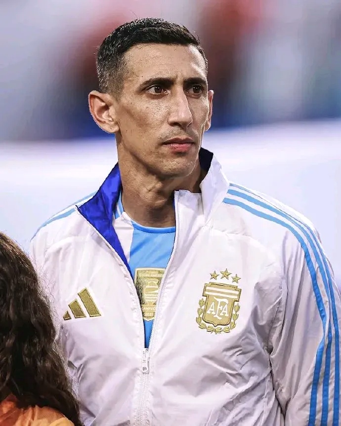 关于迪马利亚回归阿根廷首秀伤退对阿联赛粗野风格感到失望的信息 第2张 关于迪马利亚回归阿根廷首秀伤退对阿联赛粗野风格感到失望的信息 第2张