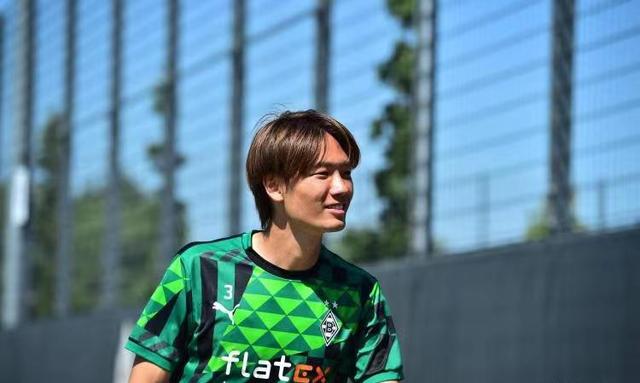 热刺有意日本国脚后卫板仓滉板仓滉与门兴合同明夏到期的简单介绍