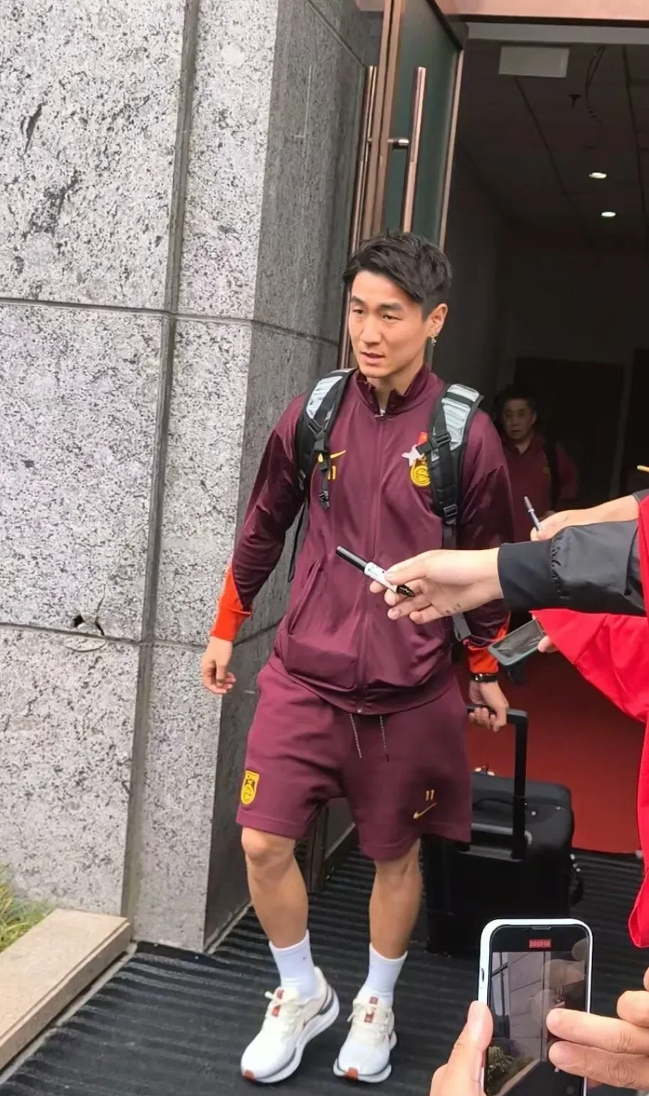 王钰栋独造两球导演浙江队逆转浙江队4-2新鹏城的简单介绍 第1张 王钰栋独造两球导演浙江队逆转浙江队4-2新鹏城的简单介绍 第1张