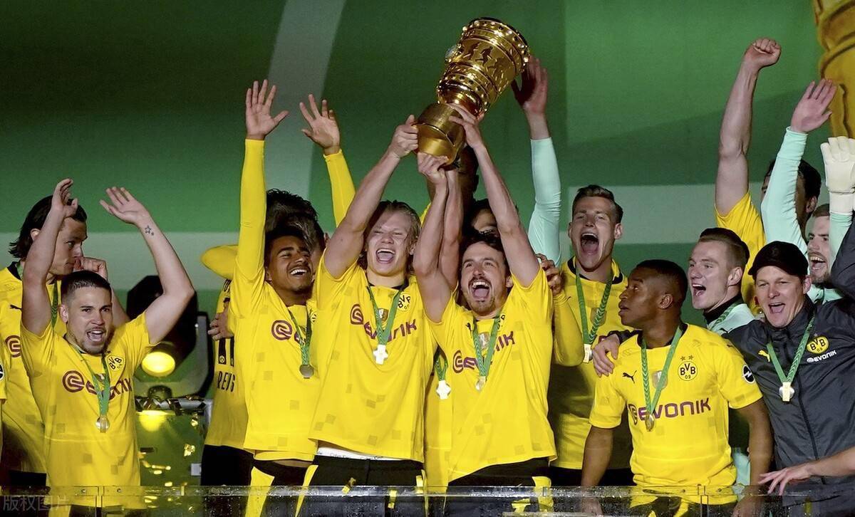 德国杯一莱比锡球迷意外去世俱乐部向其家属表示慰问的简单介绍 第2张 德国杯一莱比锡球迷意外去世俱乐部向其家属表示慰问的简单介绍 第2张