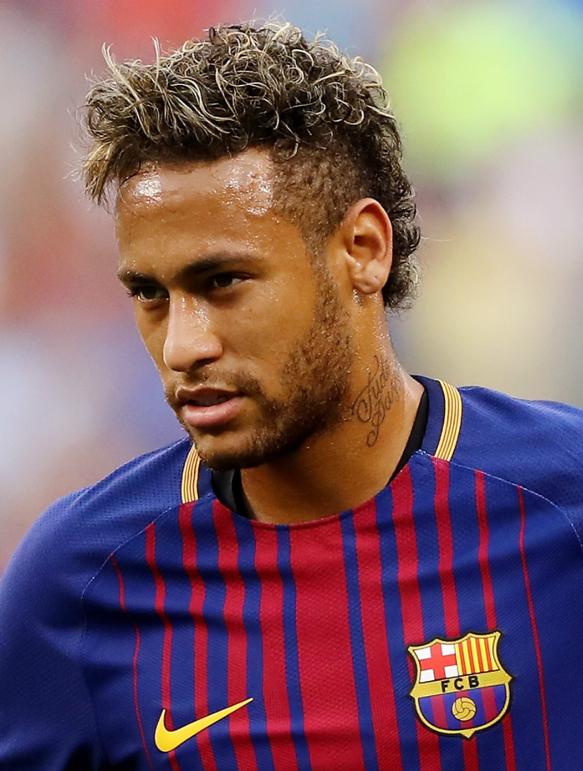 关于内马尔回应与球迷冲突理解批评但拒绝侮辱的信息