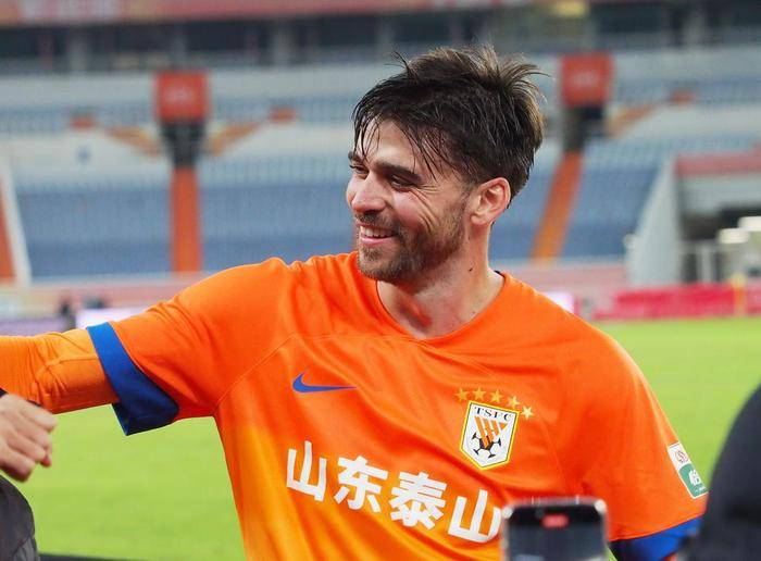 克雷桑晒出自己的中超出场图进球荒已持续4个月的简单介绍 第2张 克雷桑晒出自己的中超出场图进球荒已持续4个月的简单介绍 第2张